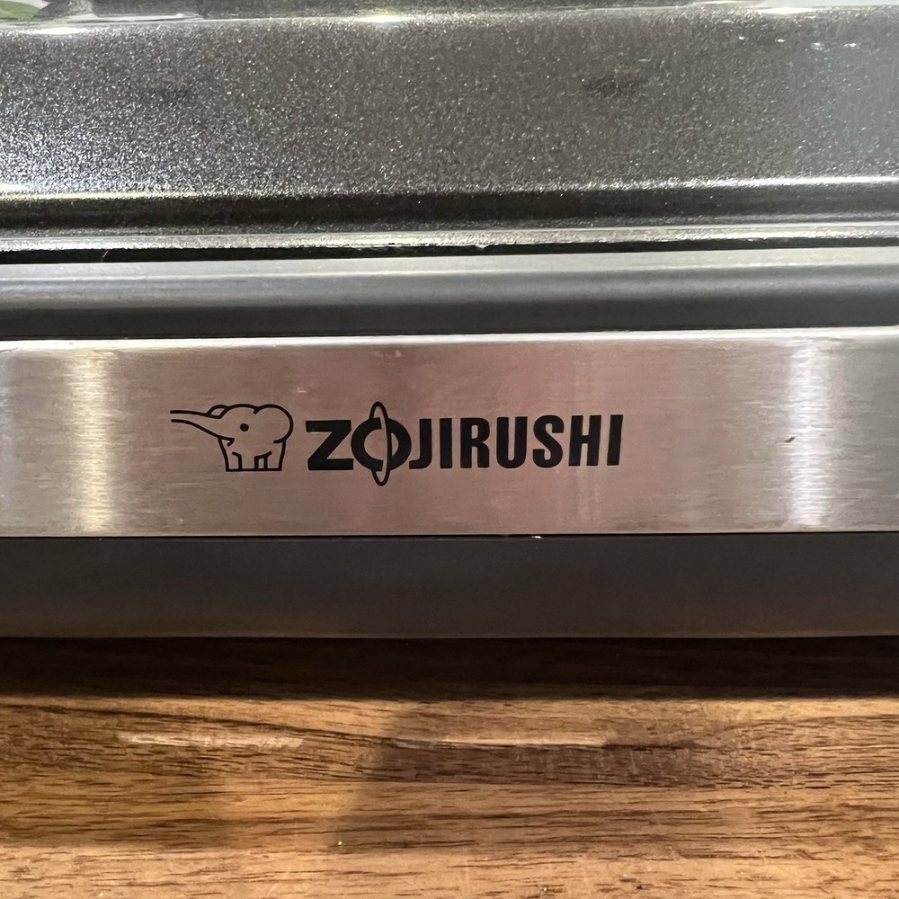 Zojirushi Gourmet Sizzler Electric Griddle EA-DCC10 - Stainless Brown - Picture 2 of 14